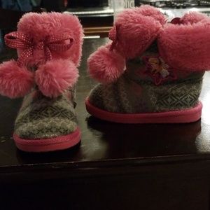 Kids boots